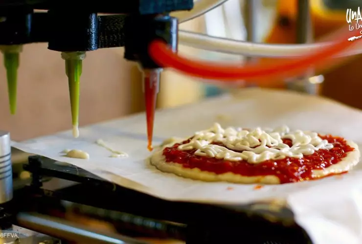 Ingeniería en alimentos innova con impresora para platillos mexicanos en 3D