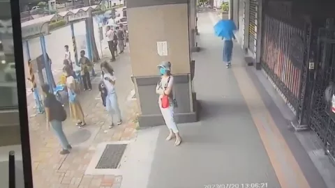 Joven muere aplastada por aire acondicionado