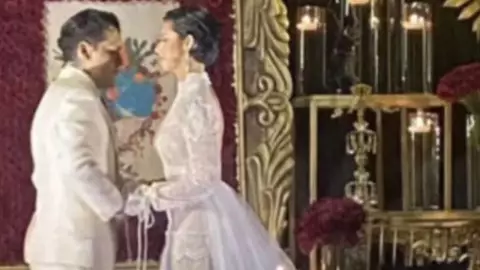 boda nodal angela aguilar.