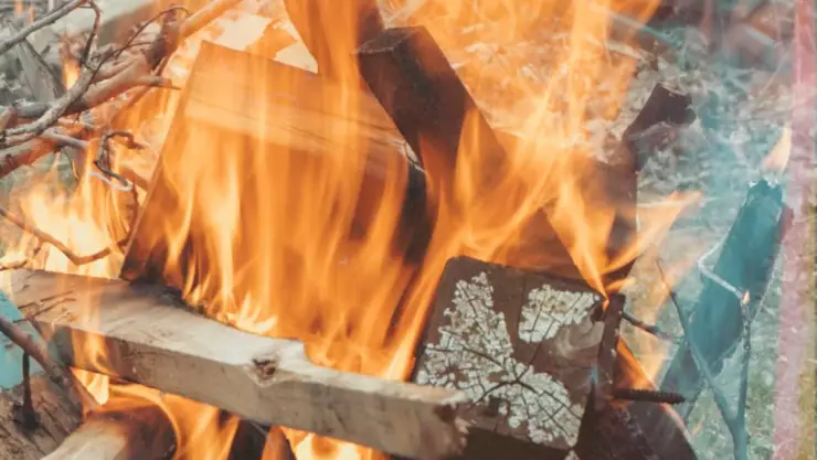 sufren quemaduras encendiendo fogata