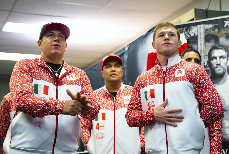 Eddy Reynoso entrenador de Canelo Álvarez