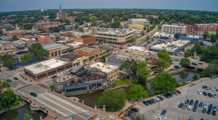 Panorámica de la ciudad de Naperville, en Illinois