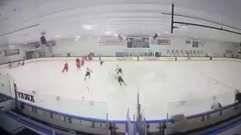 Tiroteo pista de hielo en Pawtucket, Rhode Island, EU: Reportan muertos, heridos, partido hockey