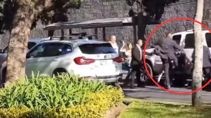 Escoltas golpean a un hombre en Paseo de la Reforma frente a su hija