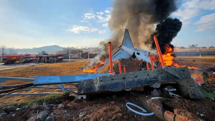 VIDEO | ¡Otro accidente aéreo! Avión explota y deja 179 muertos en Corea del Sur