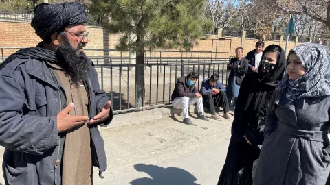 talibanes afganistan escuelas de mujeres