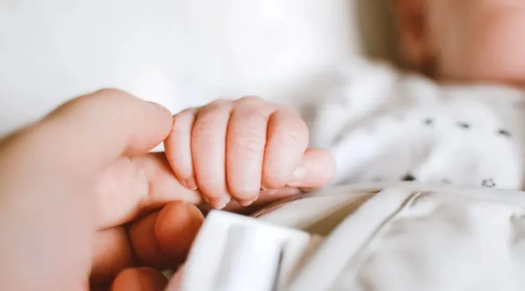 Wendy, la primera bebé del 2026, nace en Iztapalapa al primer minuto del año