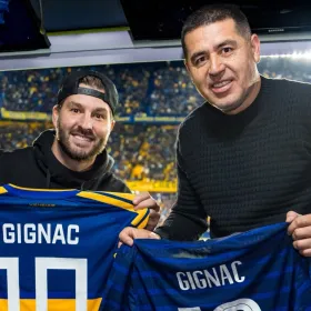 Gignac es recibido como héroe en Argentina