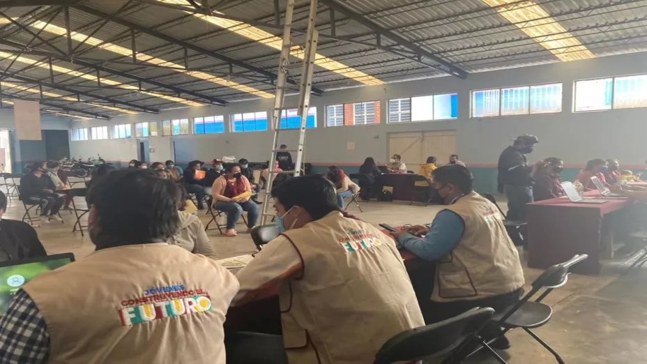 Jovénes Facebook @JovConFuturo.jpg