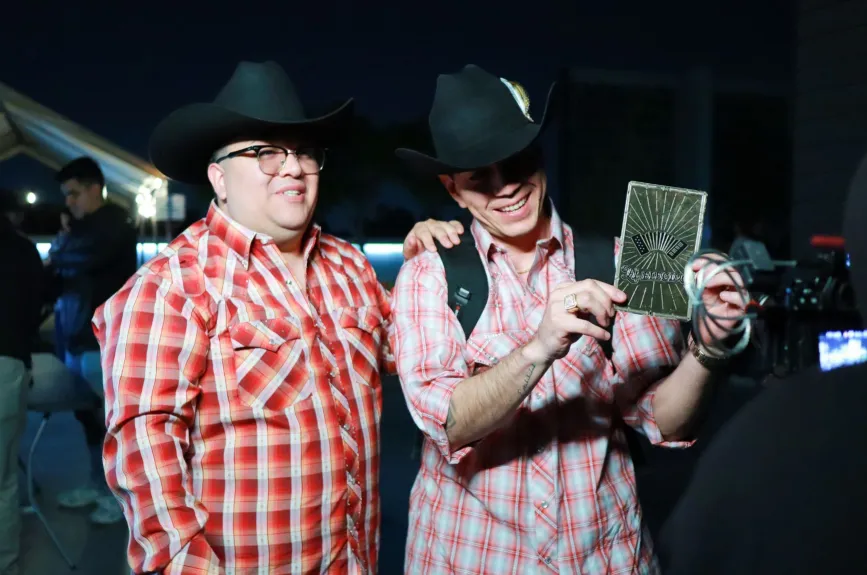 Pase a la Fama no solo busca descubrir nuevos talentos, sino también celebrar y promover la riqueza cultural de la música mexicana en el ámbito internacional. Con su mezcla de emoción, talento y pasión, el primer episodio de Pase a la Fama dejó claro que este programa será una plataforma clave para el futuro del regional mexicano.