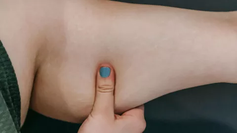 ¿Cómo vencer la flacidez de los brazos? ¡Este es el ejercicio!