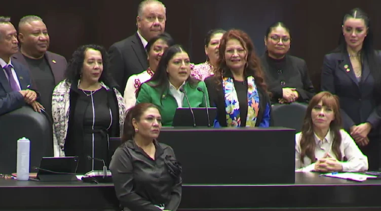 Diputados de Morena lanzan arenga a favor del huachicol fiscal