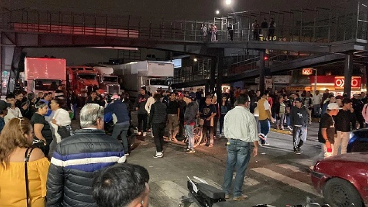 BLOQUEO ECATEPEC POR MUJER ATROPELLADA.jpg