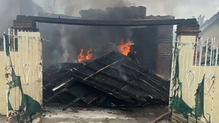 Incendio hoy 5 de mayo en Costa Hermosa de Playas de Tijuana