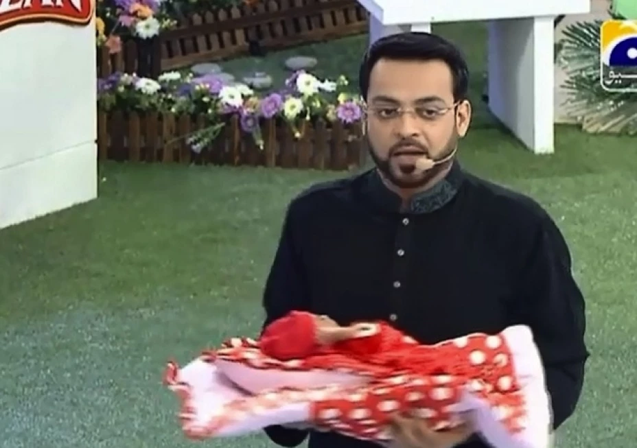 La lucha por la audiencia entre los programas de televisión en Pakistán a llevado a “Aman Ramazan” a premiar a ganadores con bebes abandonados