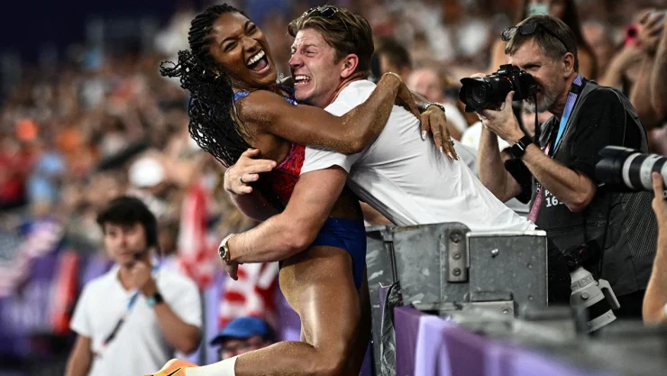 Tara Davis-Woodhall y Hunter Woodhall