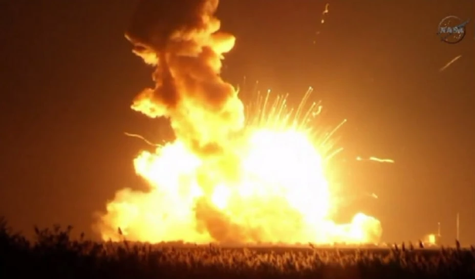 Un cohete comercial con suministros que se dirigía a la Estación Espacial Internacional estalló el martes momentos después de despegar