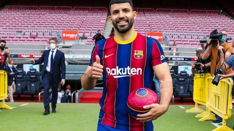 Kun Aguero con el Barcelona