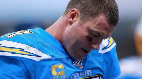 Kansas City Chiefs vence en el Estadio Azteca a Los Angeles Chargers como parte del cierre de la semana once de la temporada 100 de la NFL.