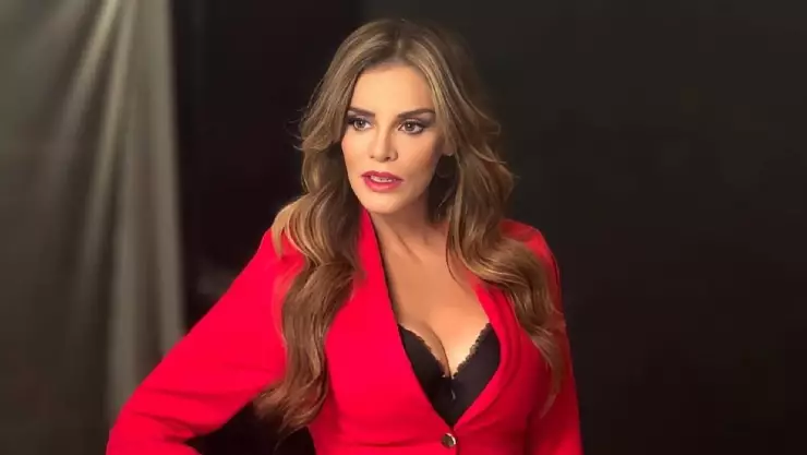 Lucía Méndez sale del hospital