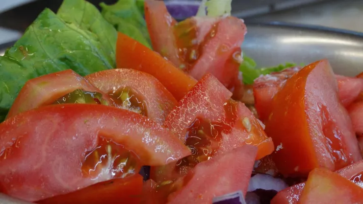 ¡Ya no más salsita de la que pica! Aumenta el precio del kilo de jitomate en marzo de 2025