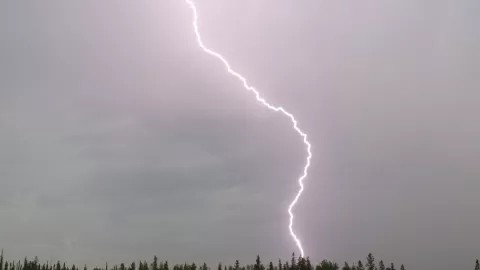 VIDEO Rayo mató a dos jóvenes que jugaban futbol en Tabasco