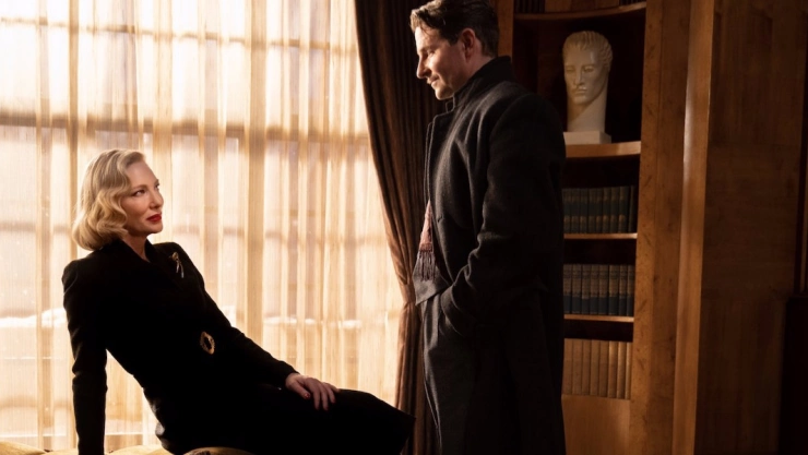 nightmare alley trailer Guillermo Del Toro.jpg