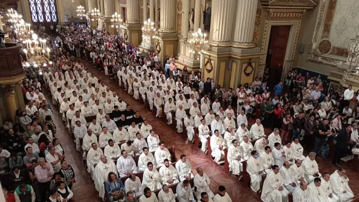 Misa Crismal 2025 en la Catedral de León: ¿Cuándo es, a qué hora y cuál es su significado?