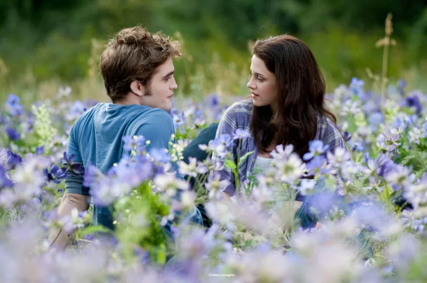 Te contamos cómo fue que Robert Pattinson se preparó para dar vida al personaje de Edward Cullen. | Crepúsculo por Azteca 7
