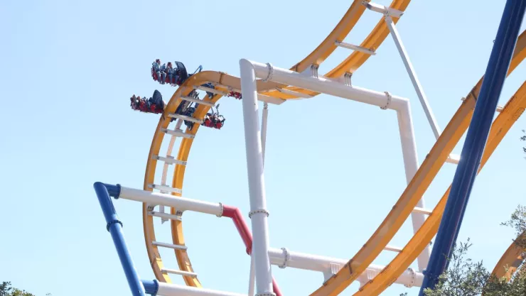 six_flags_gold_pass_mitad_precio