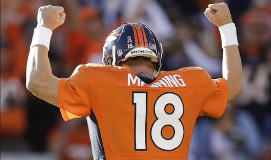 Los compañeros de Manning realizaron un curioso festejo