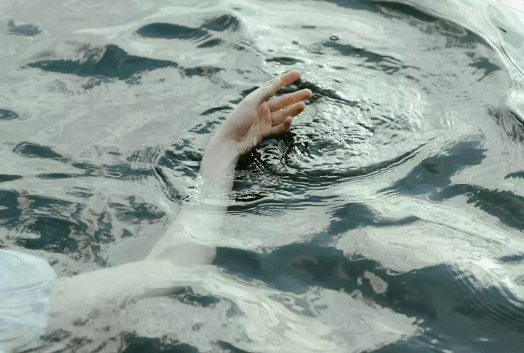 Localizan muerta en un río a niña de 9 años reportada como desaparecida; sus hermanos habrían presenciado el homicidio