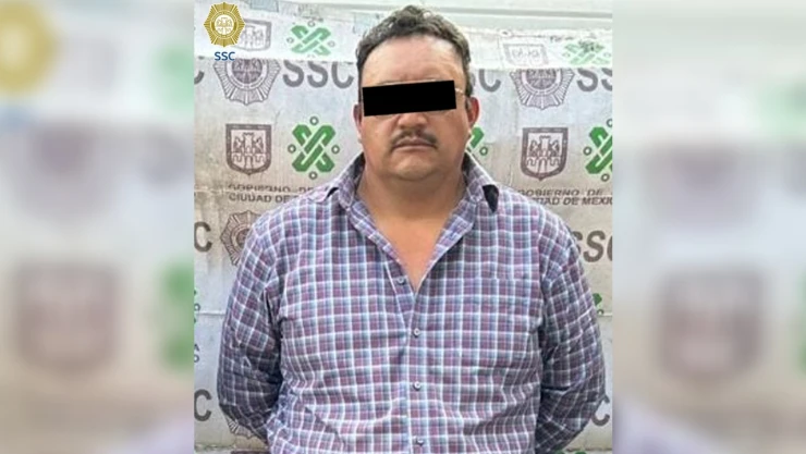 Un hombre fue detenido al ser señalado como supuesto extorsionador de tianguistas en Tlalpan.