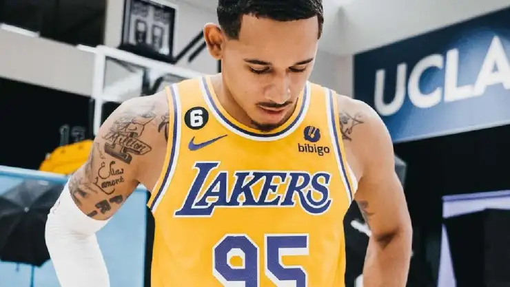 Juan Toscano luce uniforme de los Lakers y habla sobre los Warriors