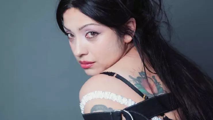 Anuncian concierto de Mon Laferte en Mérida 2024 con su _Autopoiética Tour_.jpg