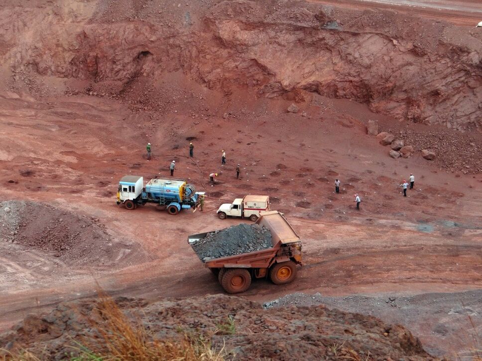 planta, metales, Indonesia b.jpg