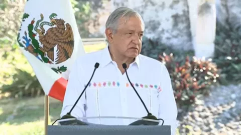 amlo-militares-tren-maya-aeropuertos.jpg