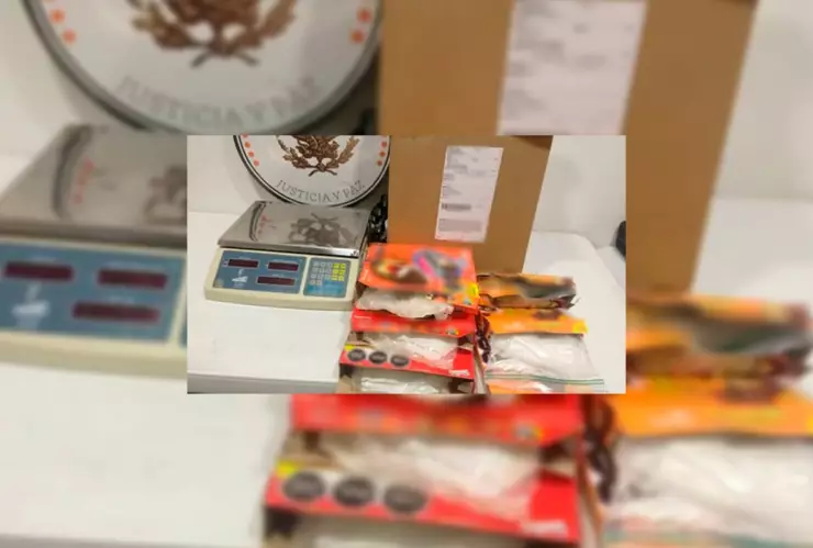 Localizan tres kilos de droga en dulces mexicanos