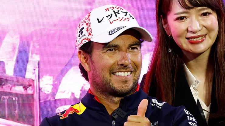 Checo Pérez en Japón