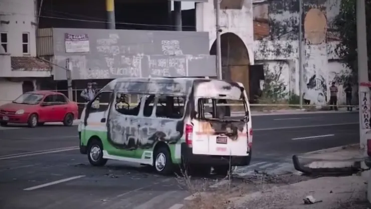 Violencia en Acapulco: Ataque a transporte público deja un muerto y 7 heridos