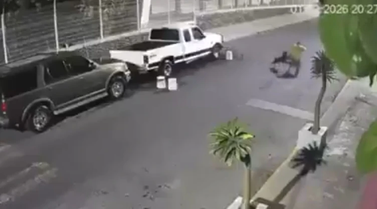 ataque-perros-pitbull-la-victima-estaba-lavando-un-auto-en-izucar-matamoros-puebla