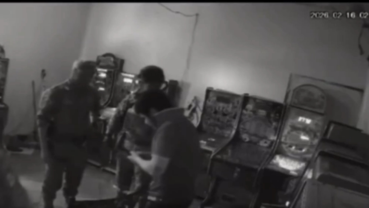 Video exhibe golpiza militares Michoacán