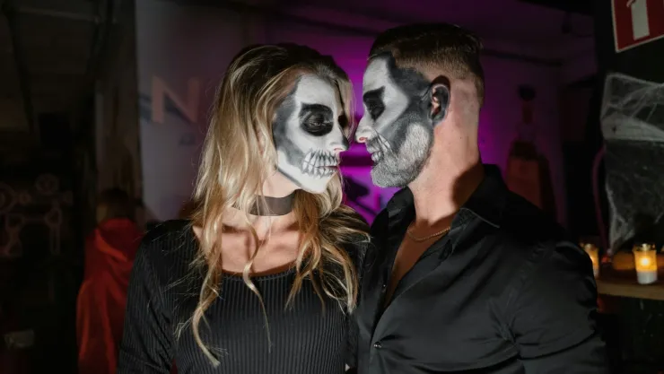 Roba miradas con estas ideas para disfraces de Halloween en pareja