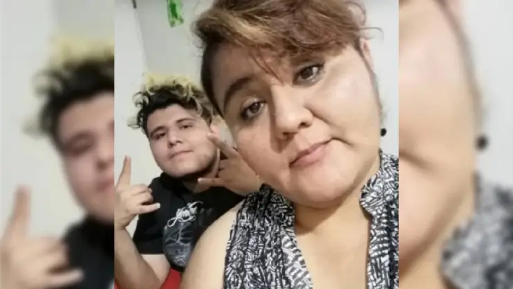 ¡DESTROZADO! Influencer veracruzano revela FOTO de su mamá antes de su fallecimiento