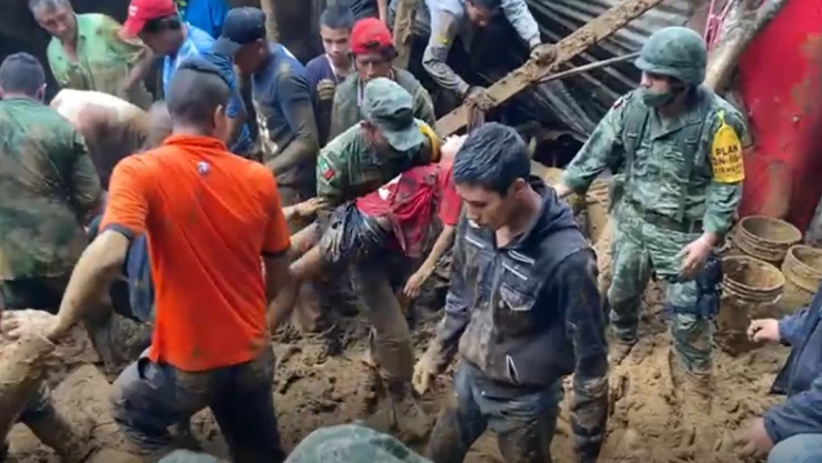 rescate menor del lodo veracruz.jpeg