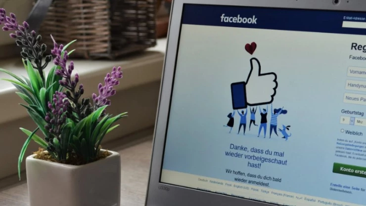 Facebook envió solicitudes automáticas por stalkear, ¡una pesadilla!