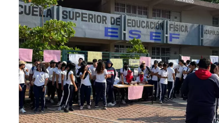 Paro en ESEF.jpg