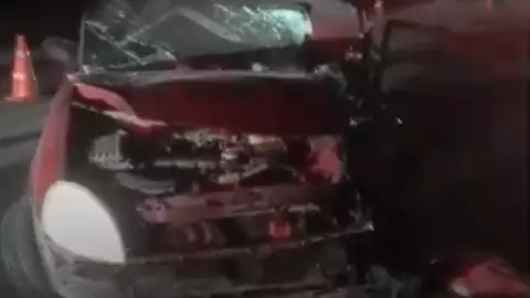 Fuerte accidente en la Mérida-Motul entre auto y volquete