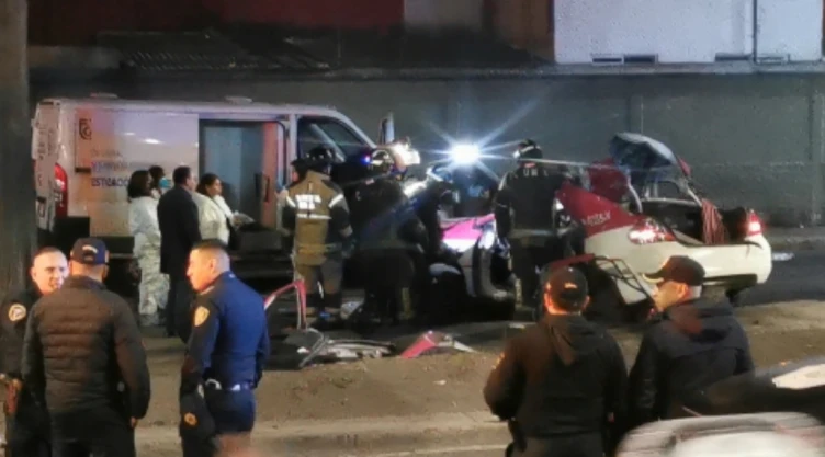 taxi_choque_Periférico_muertos.jpeg