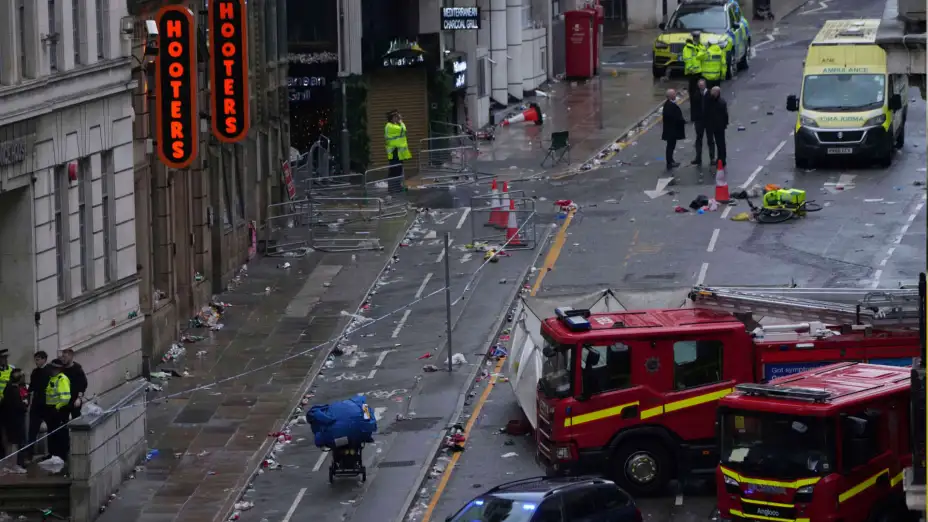 Escena tras un atropello de aficionados del club Liverpool.